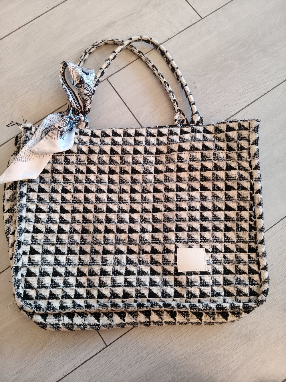 Woven Houndstooth Tote Bag in Black and White